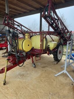 Postřikovač Hardi TR 2000 18 m