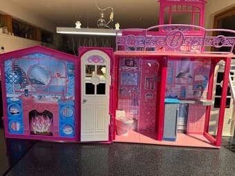 Domeček pro panenky