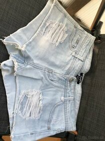 Džínové dámské šortky Jennyfer