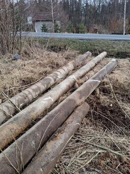 betonové sloupy armované