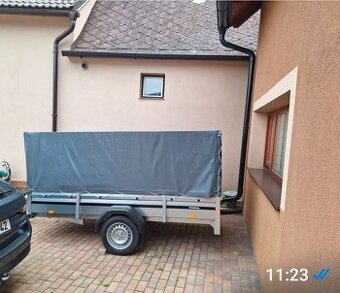 Přívěsný vozík za auto