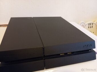 Prodám PlayStation 4 +volant+ Nintendo switch oled