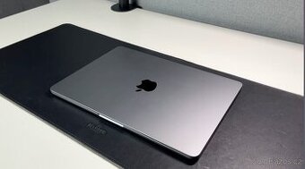 MacBook Air M2 13” 2022 / 24GB RAM / 512 GB