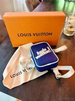 Louis Vuitton small bag crossbody