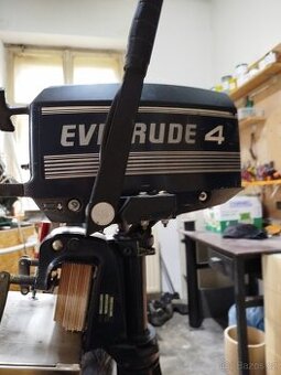Lodní motor Evindure