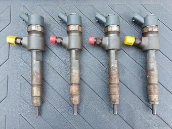 Vstřikovače 4ks BOSCH 0445110276
