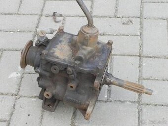 Stará převodovka opel blitz 1
