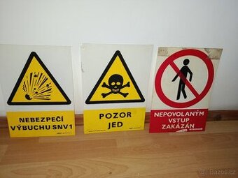 Tři staré cedulky za celkem 50 Kč