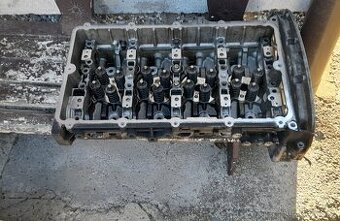 Kompletní hlava na Ford Transit 2.2 TDCI zadní náhon r. 2013
