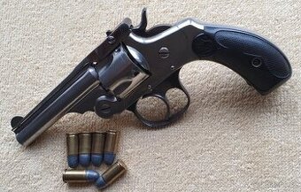 Historický revolver Smith Wesson cal.32CF DA 1886