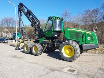 Harvestor kolový J.Deere 1170 E