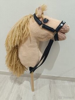 hobby horse béžový
