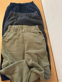 3x tepláky H&M, vel. 140 - 1