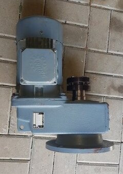 Elektromotor s převodovkou Nord