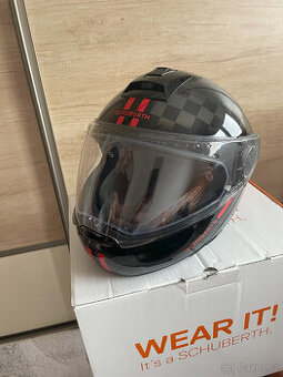 Helma Schuberth C4 Pro Carbon
