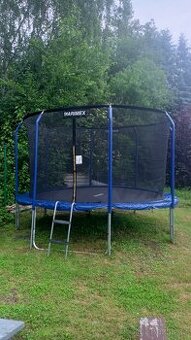 Trampolína