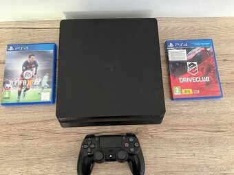 PlayStation 4 slim
