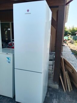 Lednice s mrazakem Liebherr