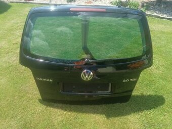 VW Touran -páté dveře, viko kufru