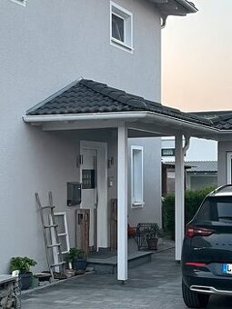 Stříška nad dveře - zastřešení terasy pergola