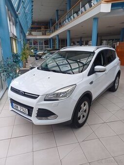 Ford Kuga benzin perfektní stav