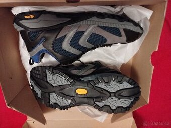 Maskáče,UBACS, trička ARMY atd.