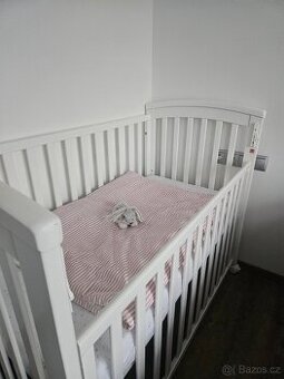 Postylka s odnimatelnym bokem Scarlett Laura