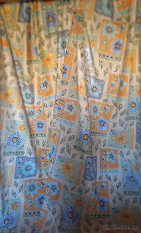 Zateňovací závěsy s volanem