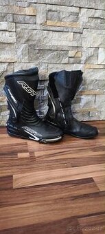 Motorkářské boty