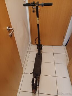 Elektrokoloběžka - HECHT 5299