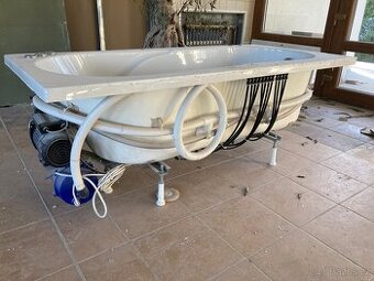 Hydromasážní vana