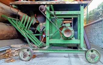 Průmyslová masivní cirkulárka s kolébkou a vrtačkou 380V