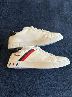 Prodám tenisky, nové bílé