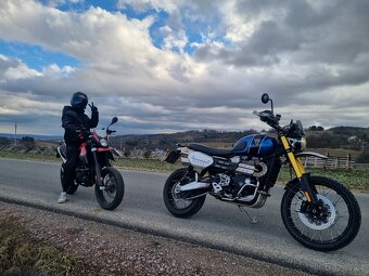 Triumph 1200 Xe Scrambler.