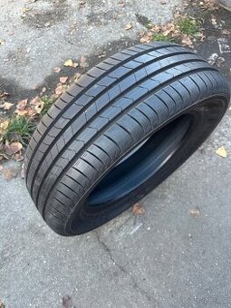 Kumho HS51 215/60/17 96H