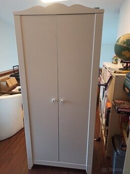 Dětská šatní skříň Hensvik - KRÁSNÝ STAV