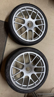 Kola Porsche 911 Turbo S