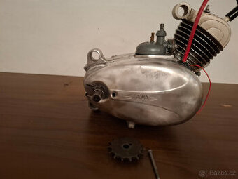 Prodám motor na Stadiona S11 po GO + díly