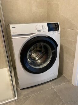 pračka AEG 6000 ProSense™ LFR61864BC