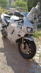 Honda CBR 900 RR SC 28