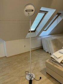 Stojací lampa