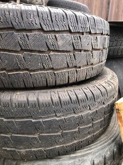 ZÁTĚŽOVÉ PNEU 215/70 R15 C       CENA ZA 2KS
