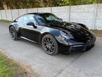 Porsche 911 Carrera 4