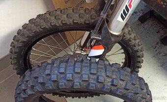Prodám sadu Michelin Tracker 140/80 18 + 90/90 21