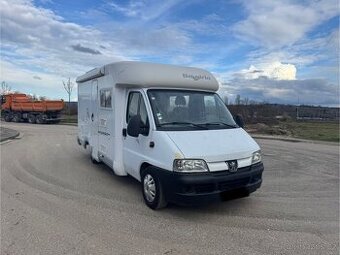 Pugeot Bavaria, Francouzská postel. 6 míst