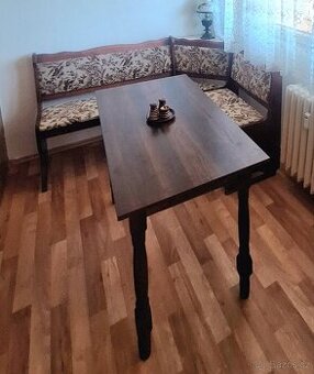 Jídelní sedací souprava se stolem