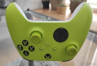 Xbox Series Gamepad / ovladač