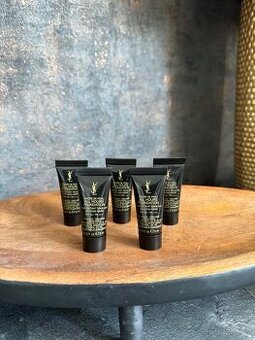 Makeupy YSL