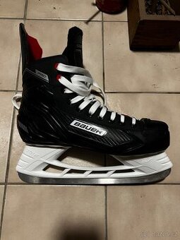 Lední brusle Bauer Pro
