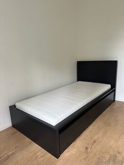 Postel Ikea Malm